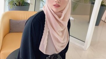 Sana Khan Shows Her Support for Palestine