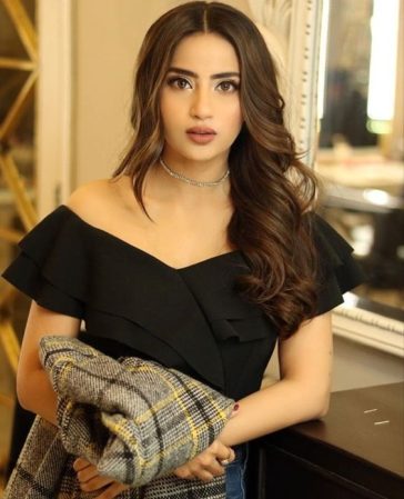 Saboor Ali looks left all in awe