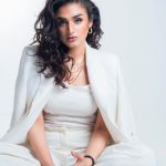 Hira Mani Gives Off Princess Vibes in Her Stunning Photoshoot