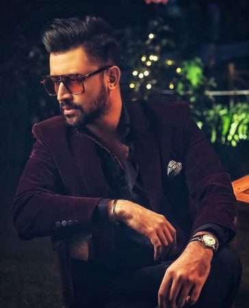 Watch as Atif Aslam Captivates the Audience with his Soulful Performance of ‘Sayonee