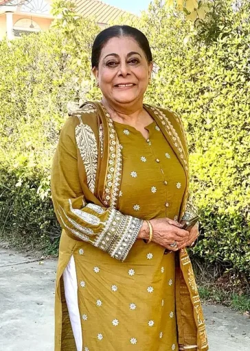 Seemi Raheel Shared her Perspective on Women Wearing Jeans in Public Areas