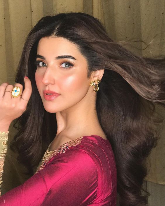Hareem Farooq LaunchesExclusive Fragrance Line in Pakistan