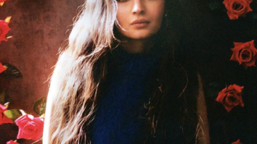 Alia Bhatt looks as Pure and Beautiful as a Pink Rose