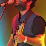 Ali Tariq's Remarkable Performance Shines Brightly at Arijit Singh's Concert in Abu Dhabi, Stealing the Spotlight