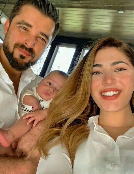 Hamza Abbasi and Naimal Khawar on Umrah Journey Together