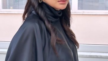 Saba Qamar Stands Out in the BTS Pictures of her Upcoming Drama