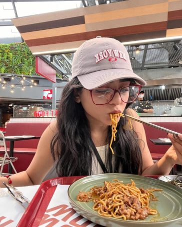 Sehar Khan is Currently Vacationing in Thailand