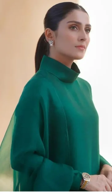 Ayeza Khan's son's reaction to seeing his mother as the character Mubashira,