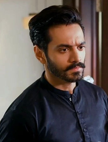 Zain Faces Shocking Truth: The Emotional Twist in Mein Drama Serial