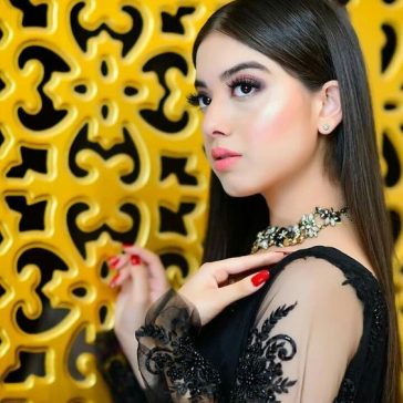 Arisha Razi Standing Out Gorgeous in her Bridal Shower Event