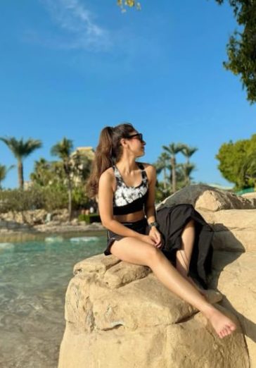 Hajra Yamin displays her Beauty During her time at Aquaventure in Dubai.