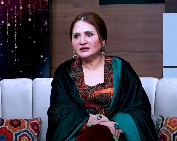 Asma Abbas Opened up about her Relationship with her Husband's First ...