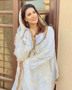 Mehwish Hayat Reveals Why She Doesn’t Want To Work In Bollywood 