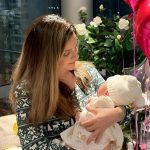 Armeena Khan shares a sweet first look at her daughter