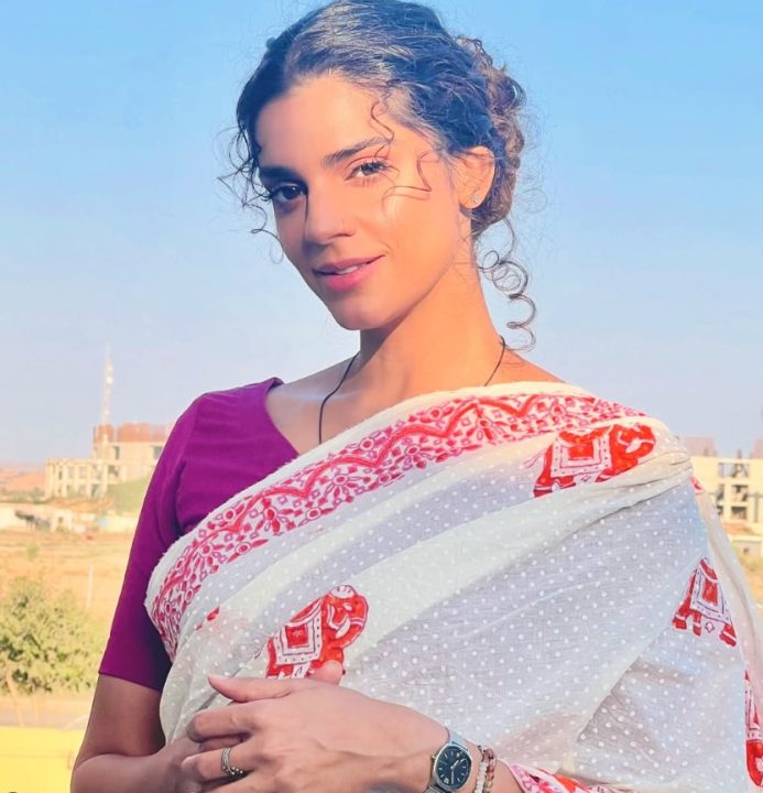 Sanam Saeed in Drama "Mai Mantu nhi Hoon"